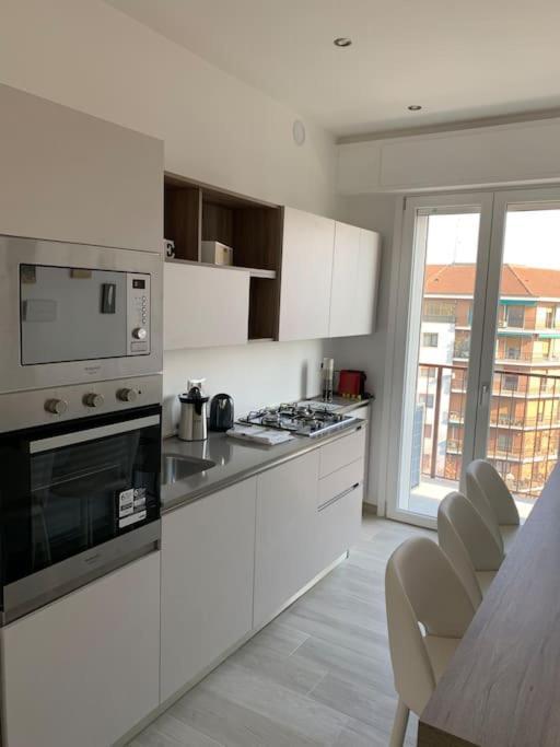 Trilocale Con Vista E Due Bagni Vicino Citylife Apartment Milan Exterior photo